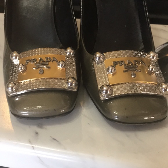 Prada pumps - Picture 7 of 11